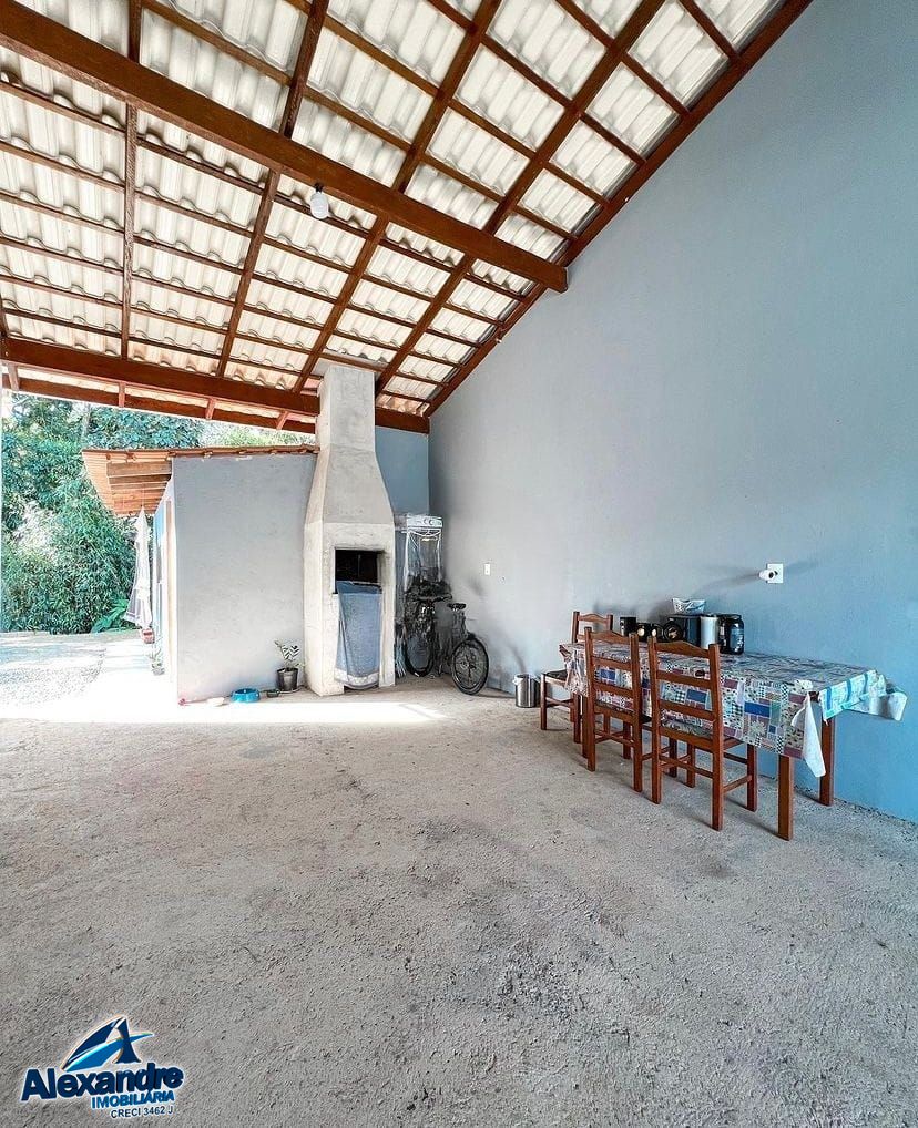 Casa à venda com 2 quartos, 98m² - Foto 9