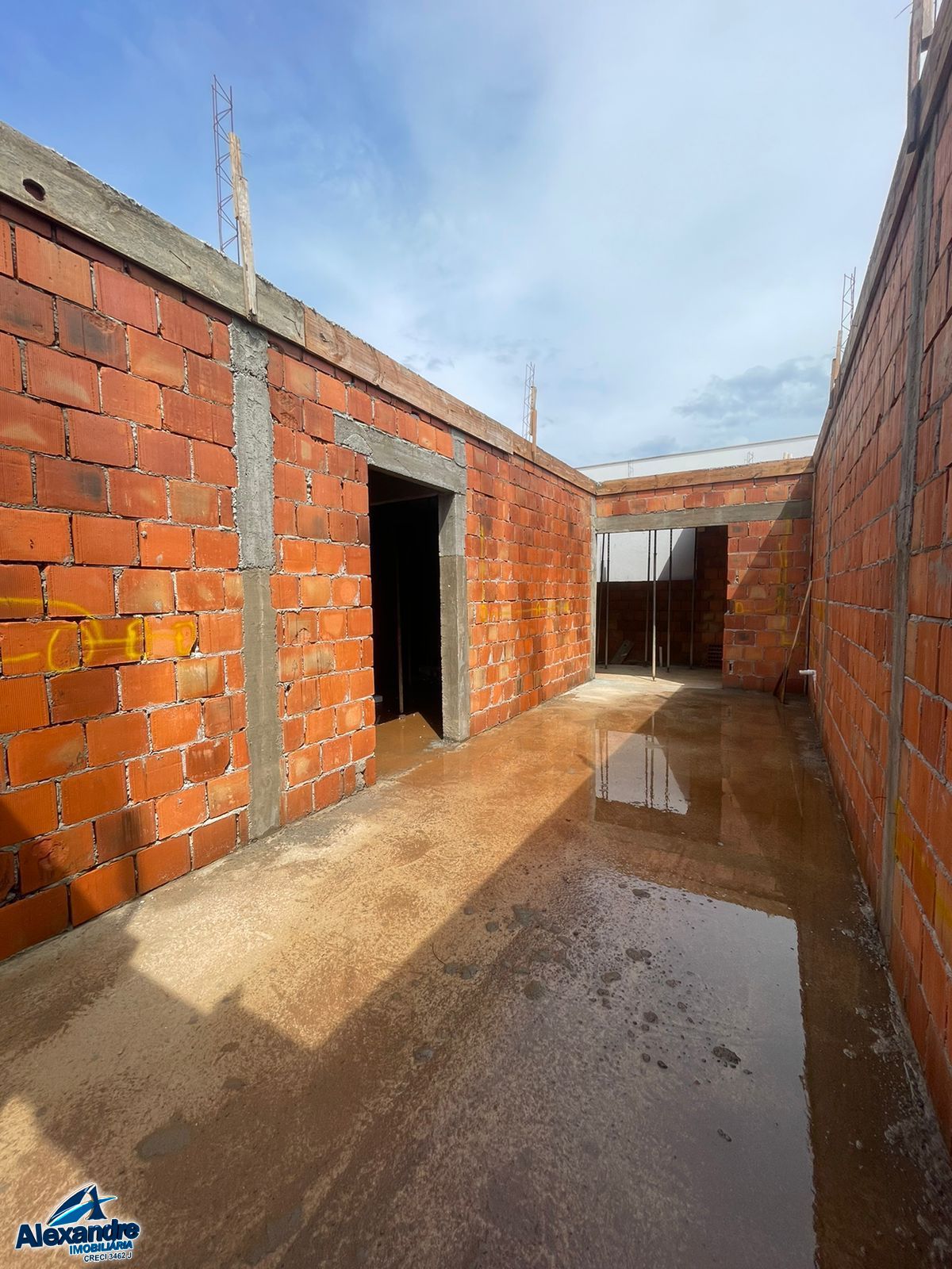 Casa à venda com 3 quartos, 94m² - Foto 3