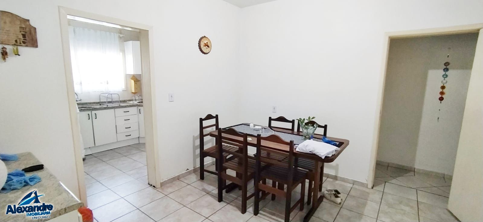 Casa à venda com 8 quartos, 225m² - Foto 8