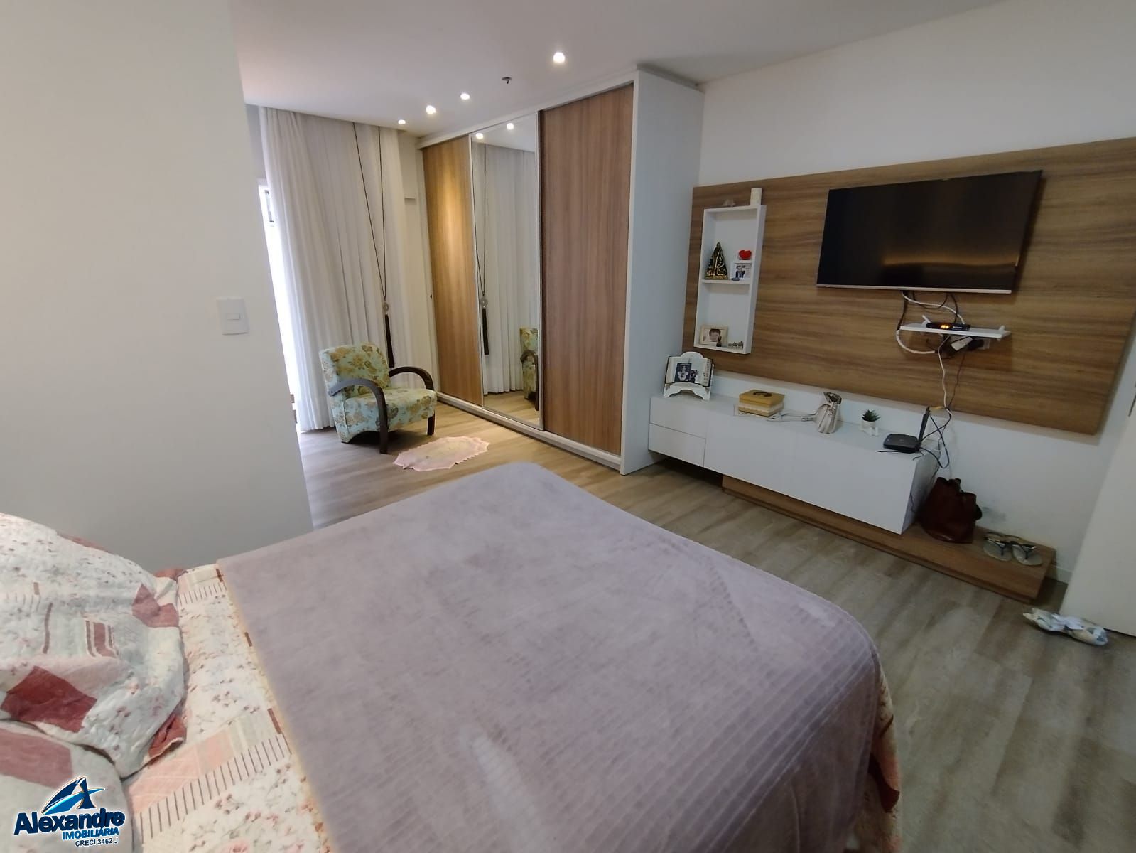 Casa à venda com 3 quartos, 200m² - Foto 13