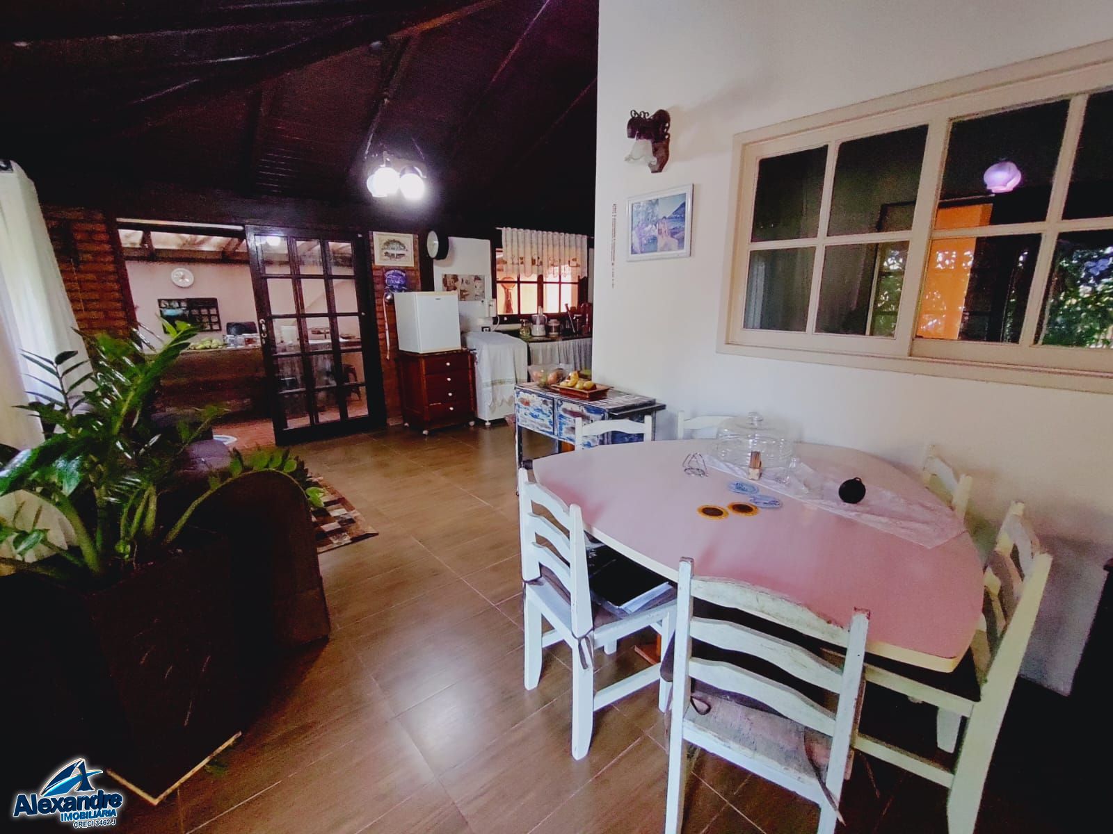 Casa à venda com 2 quartos, 126m² - Foto 4