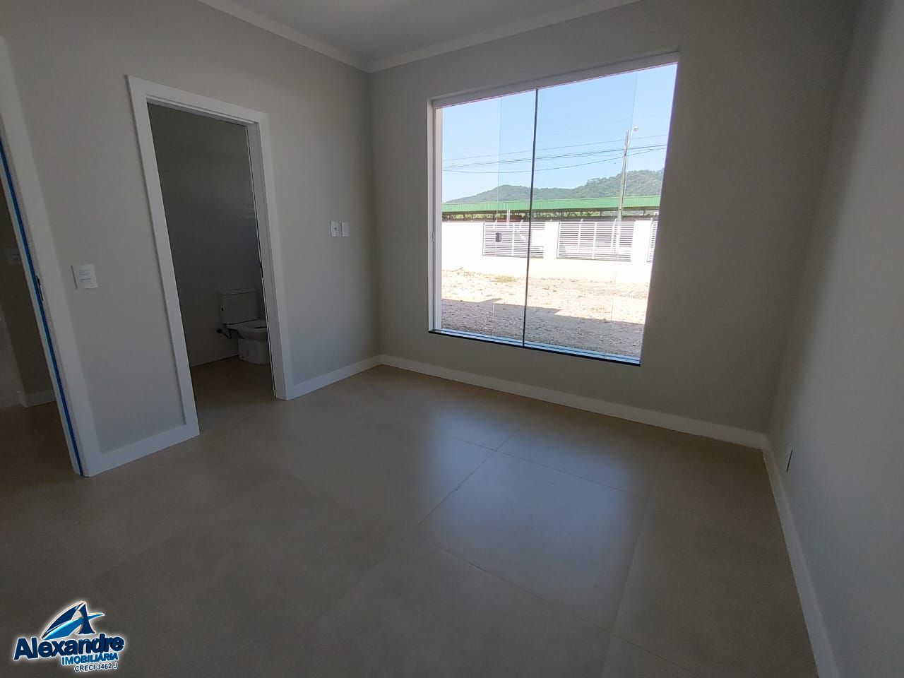 Casa à venda com 3 quartos, 154m² - Foto 8