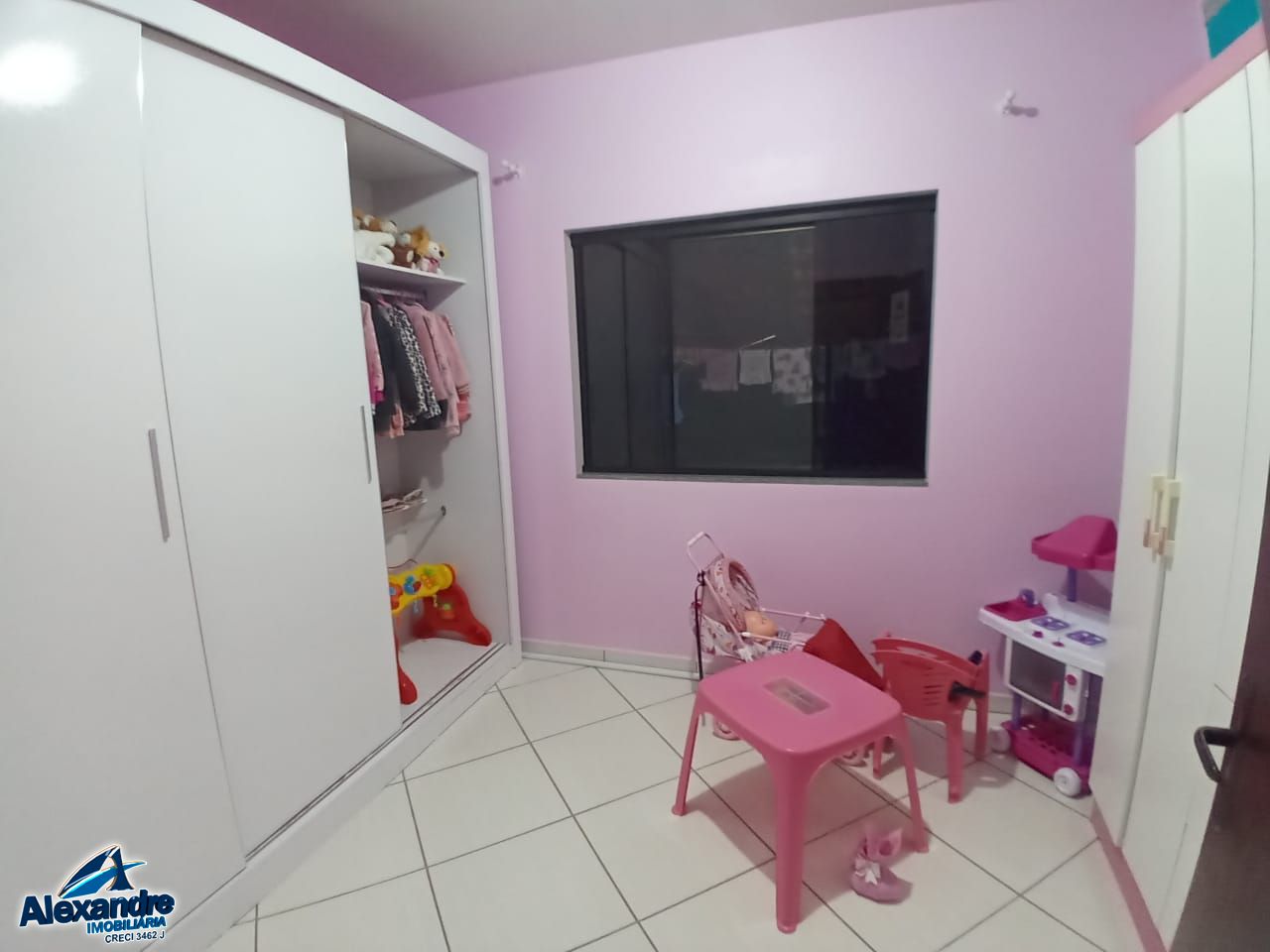 Casa à venda com 2 quartos, 70m² - Foto 5