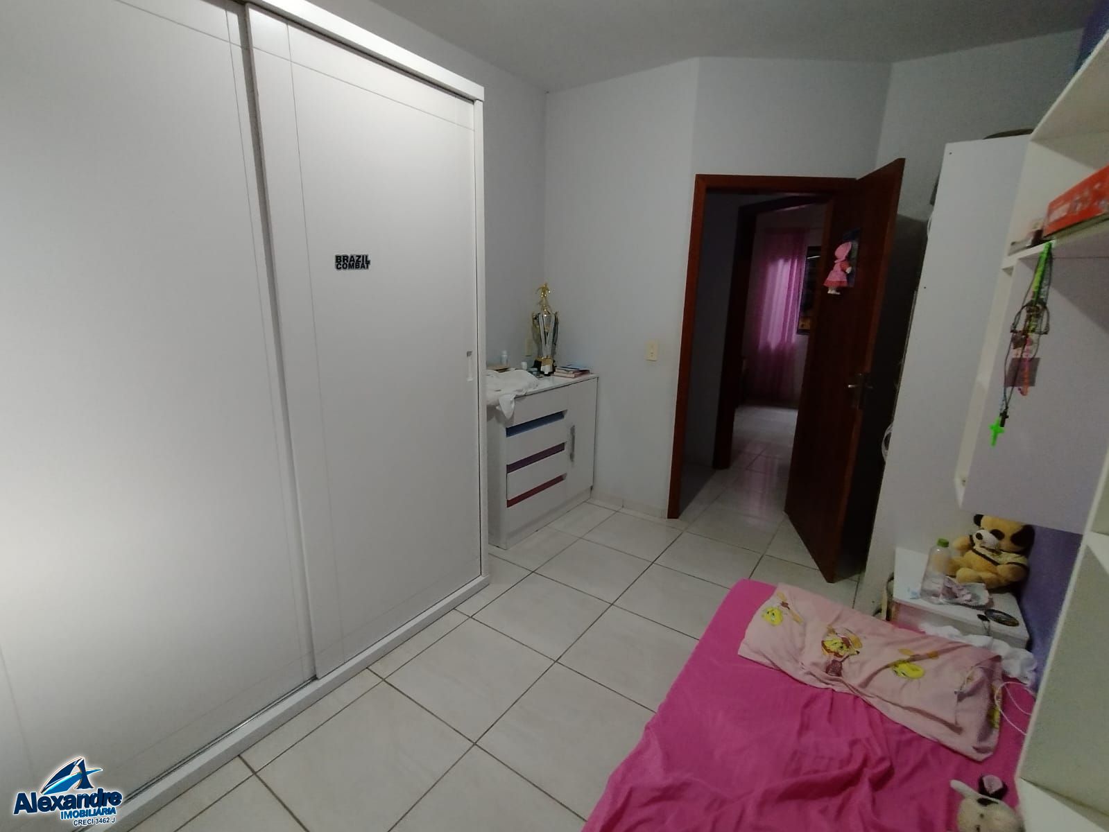 Casa à venda com 3 quartos, 98m² - Foto 15