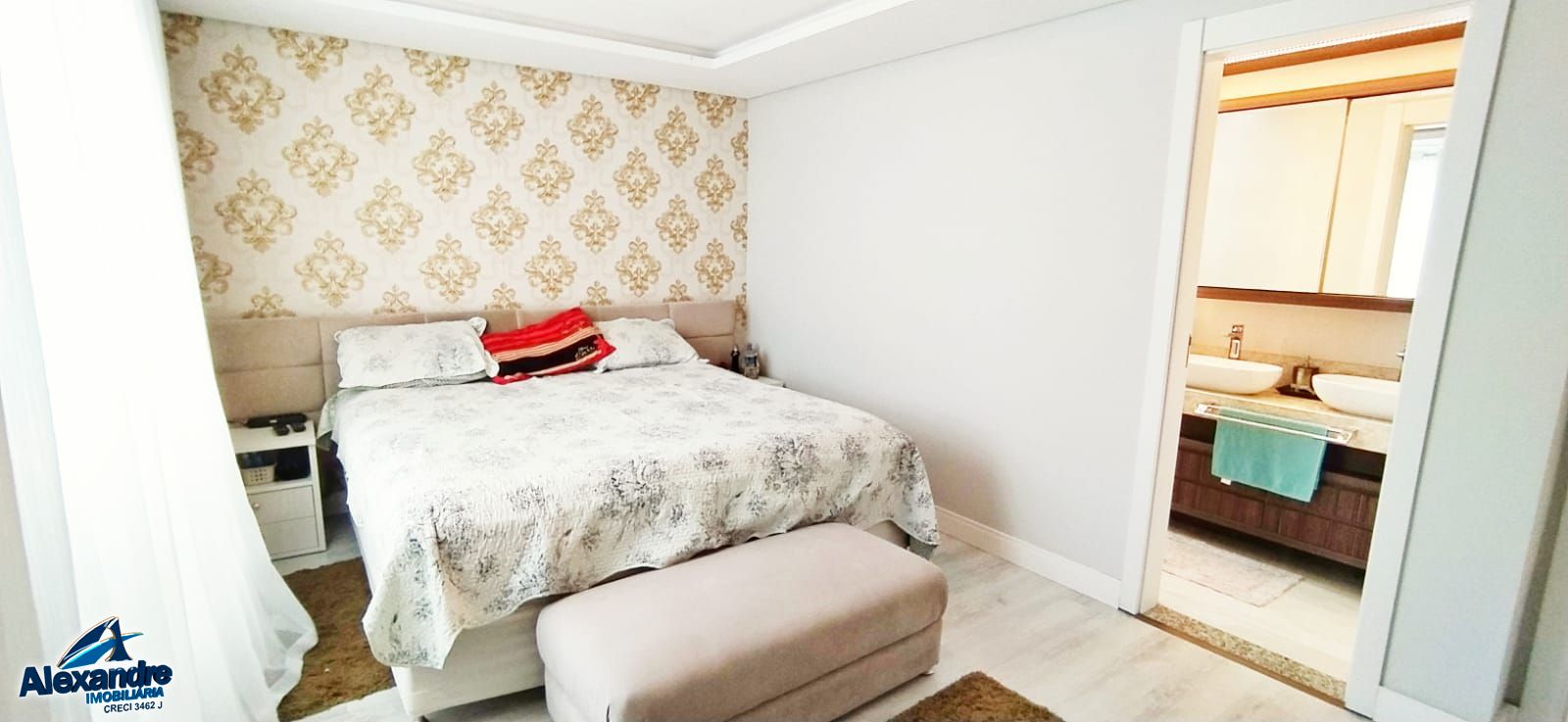Apartamento à venda com 3 quartos, 206m² - Foto 10