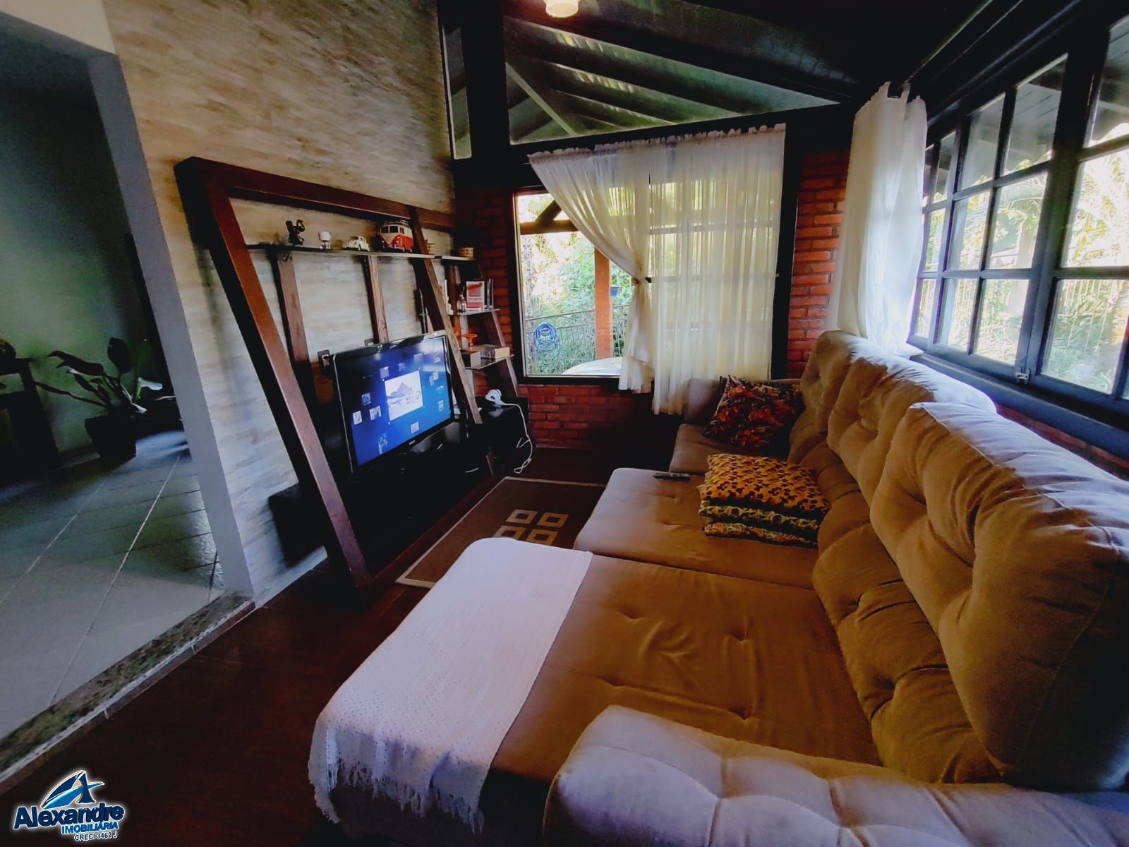 Casa à venda com 2 quartos, 126m² - Foto 3
