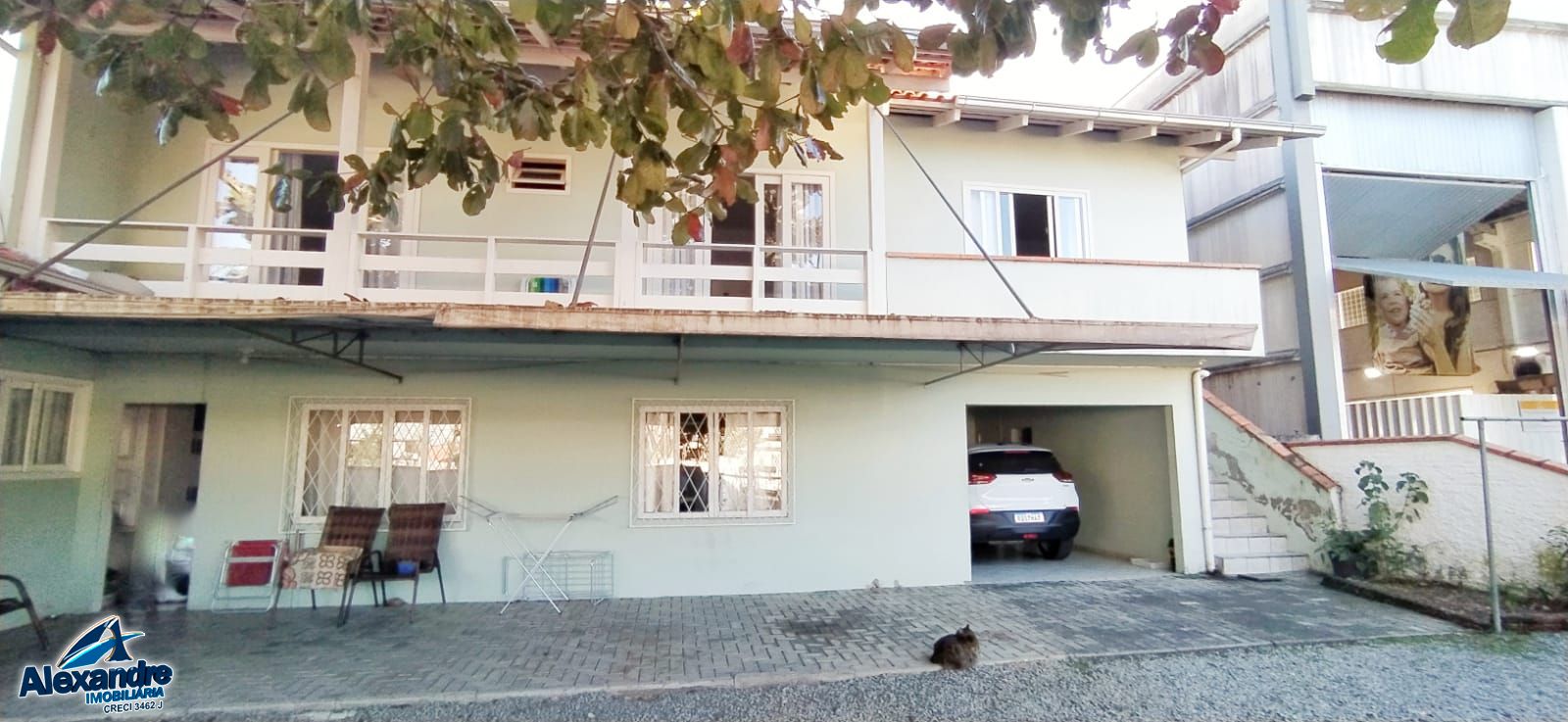 Casa à venda com 8 quartos, 225m² - Foto 4