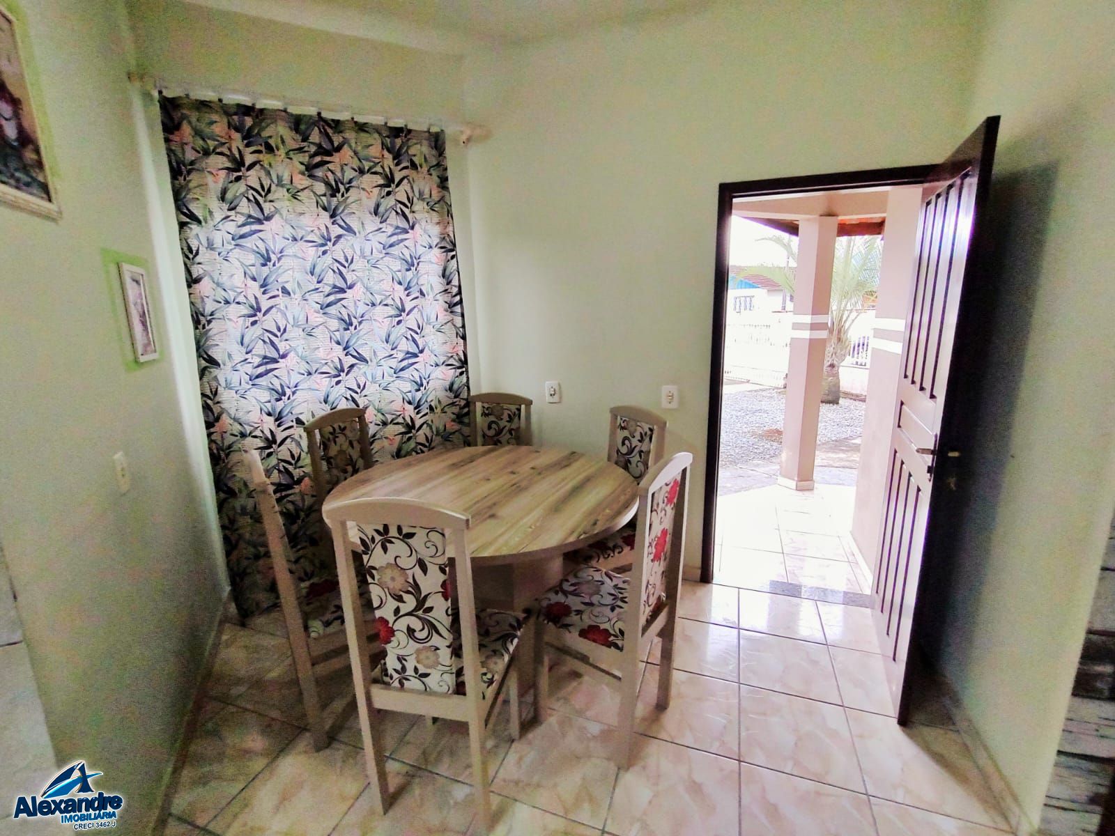 Casa à venda com 2 quartos, 65m² - Foto 9