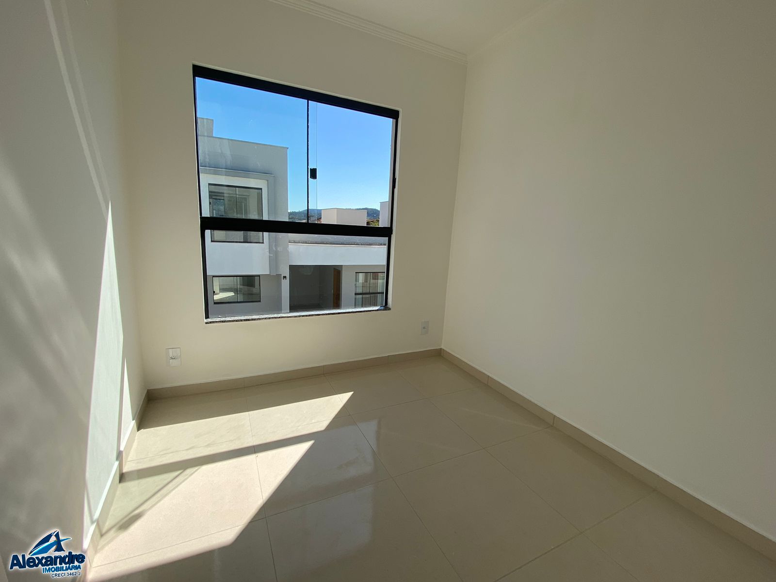 Casa à venda com 3 quartos, 87m² - Foto 6