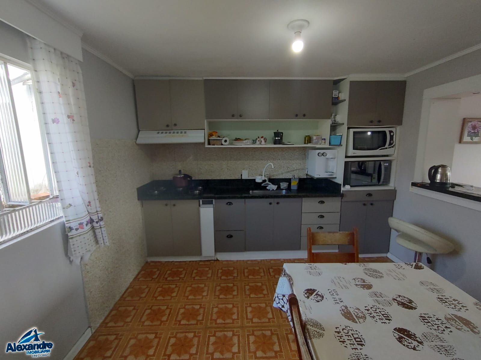 Casa à venda com 4 quartos, 220m² - Foto 8