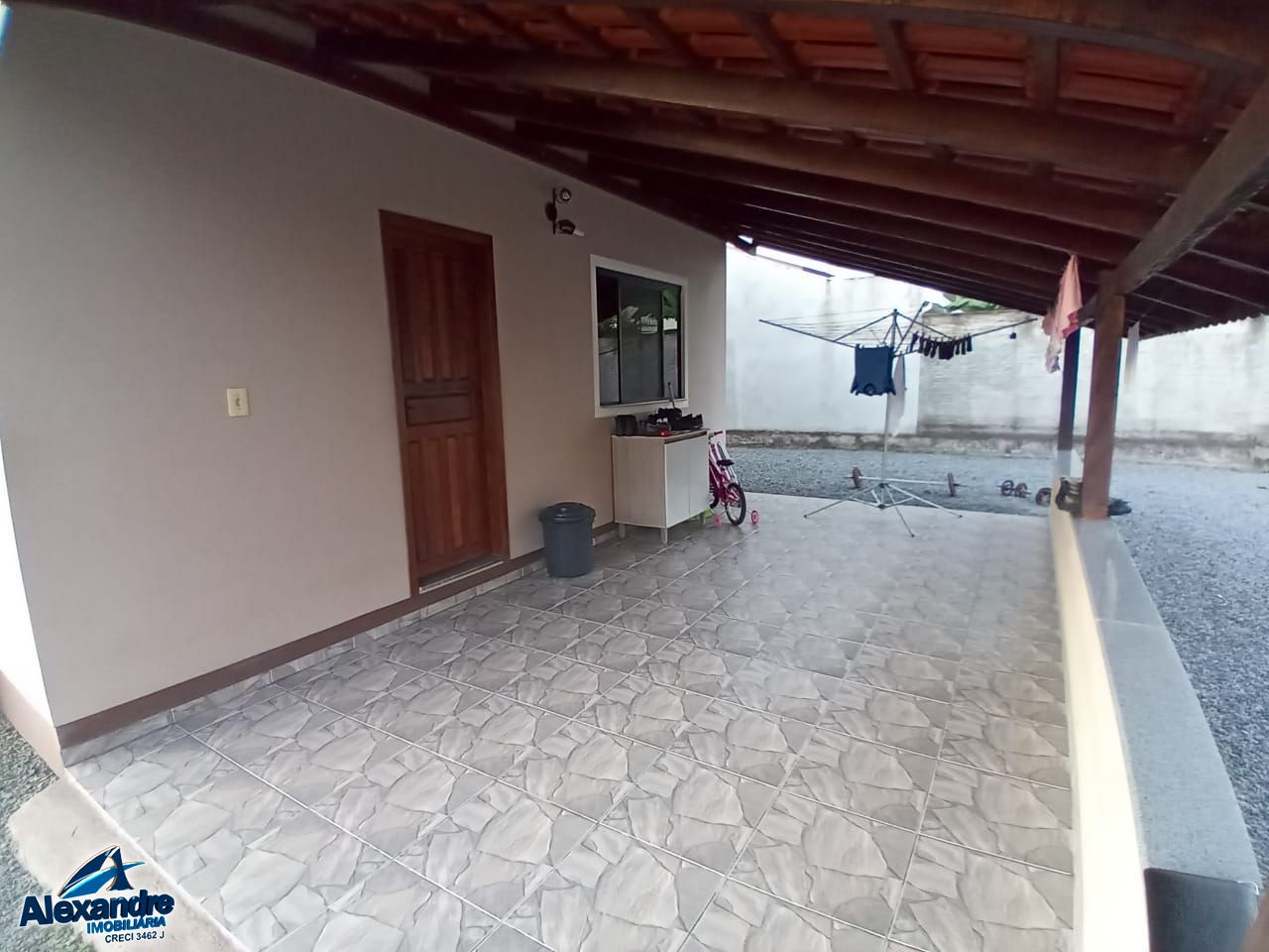 Casa à venda com 2 quartos, 70m² - Foto 11