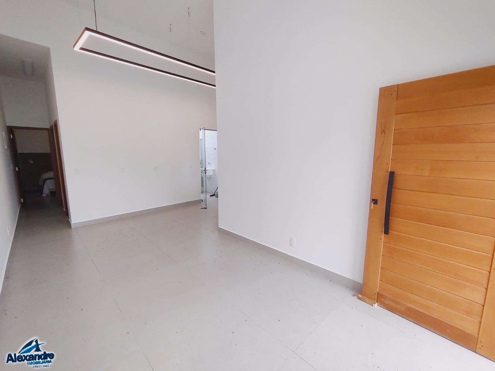 Casa à venda com 2 quartos, 70m² - Foto 2