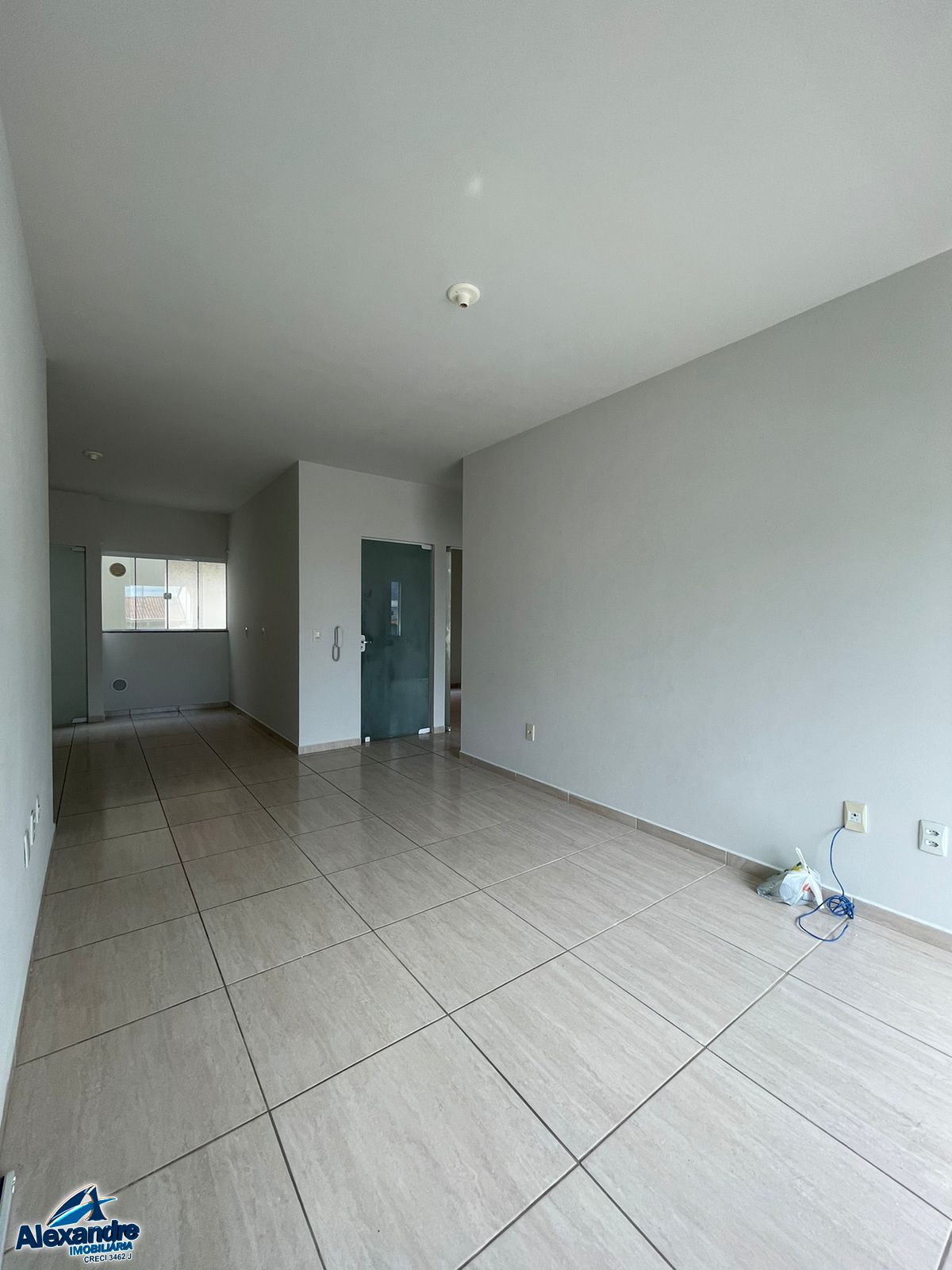 Apartamento à venda com 2 quartos, 74m² - Foto 2