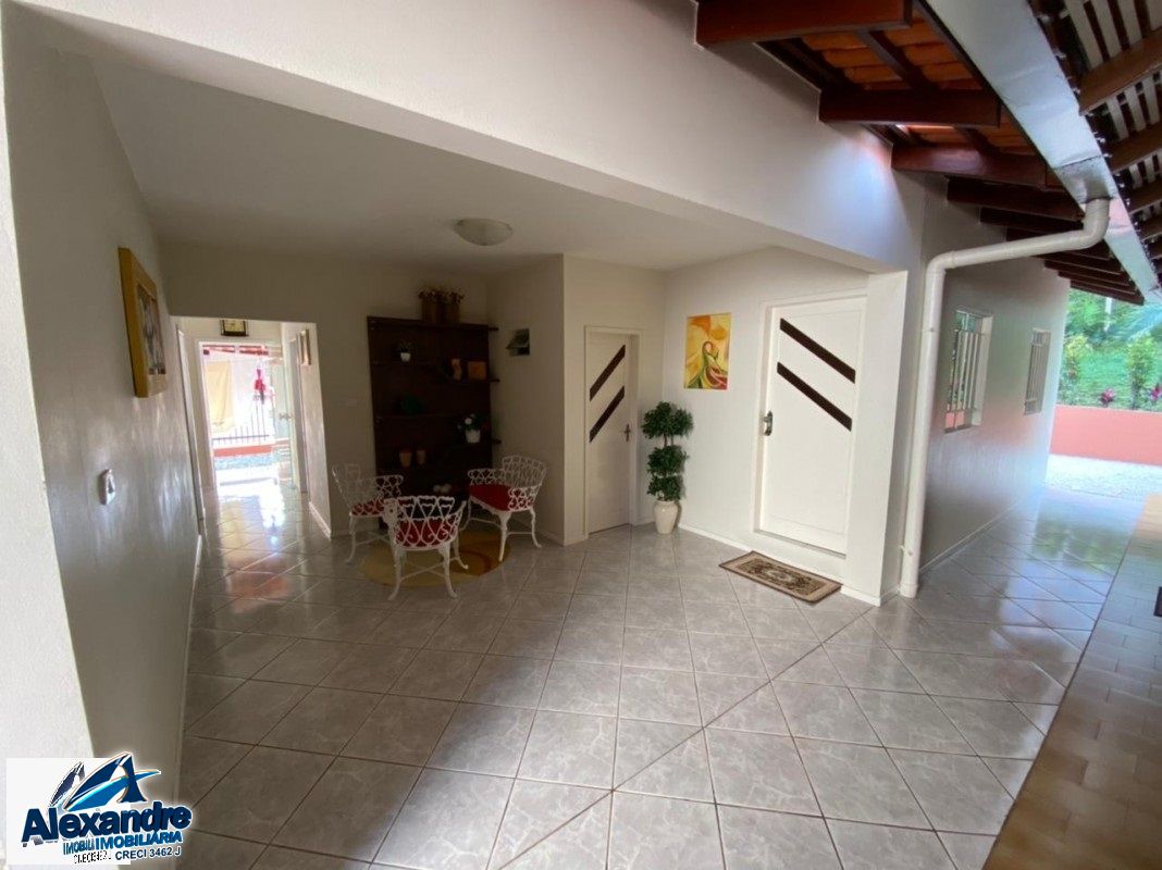 Casa à venda com 6 quartos, 200m² - Foto 20