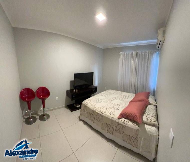 Casa à venda com 3 quartos, 149m² - Foto 8