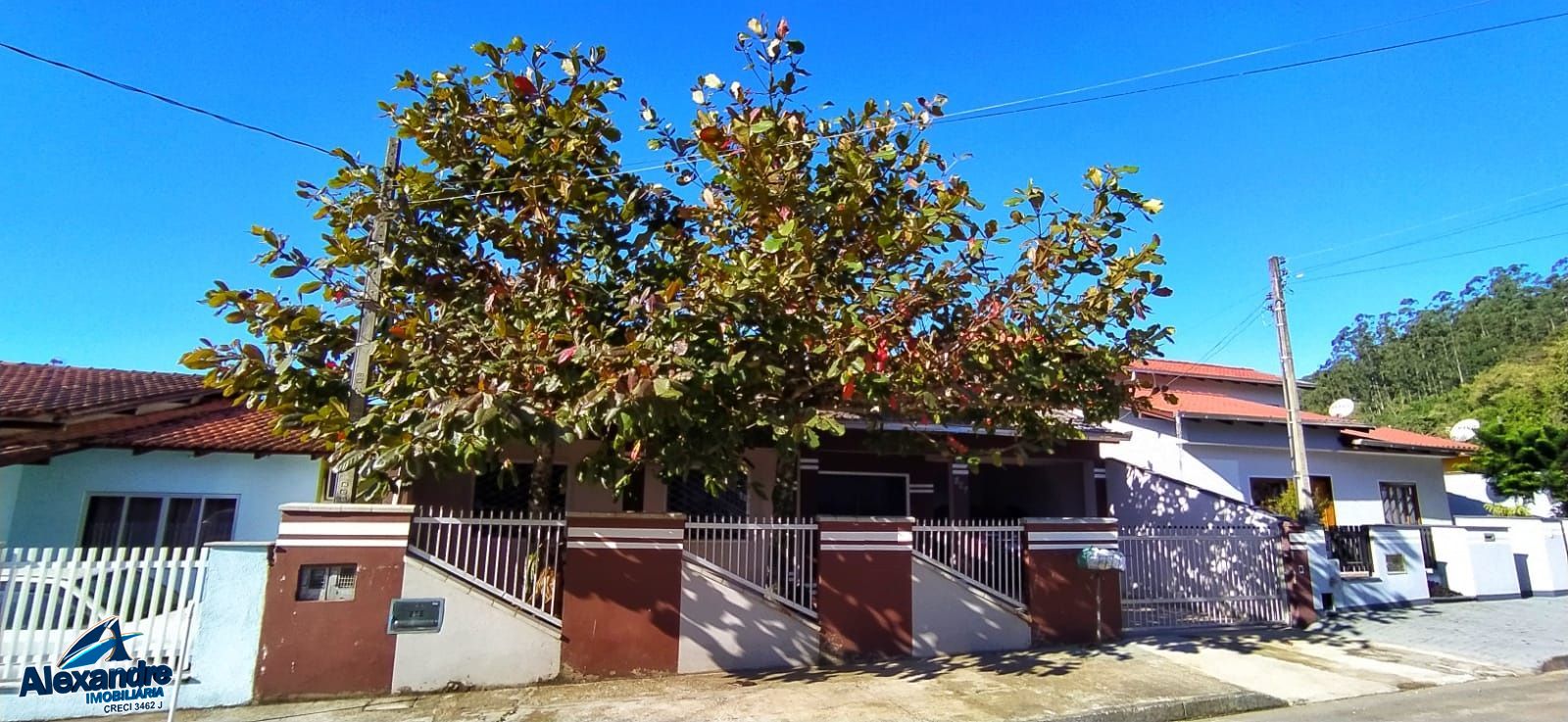 Casa à venda com 3 quartos, 125m² - Foto 2