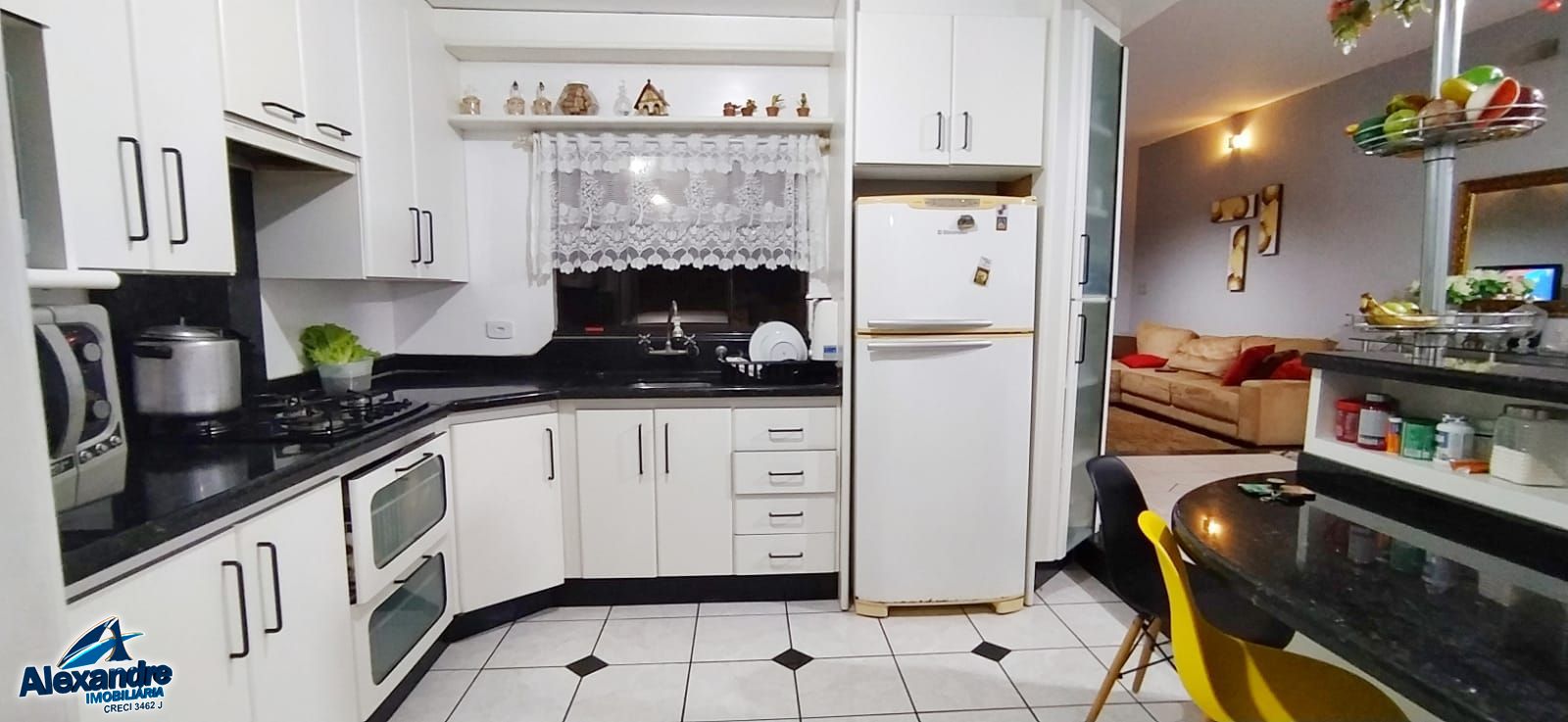 Casa à venda com 3 quartos, 200m² - Foto 8