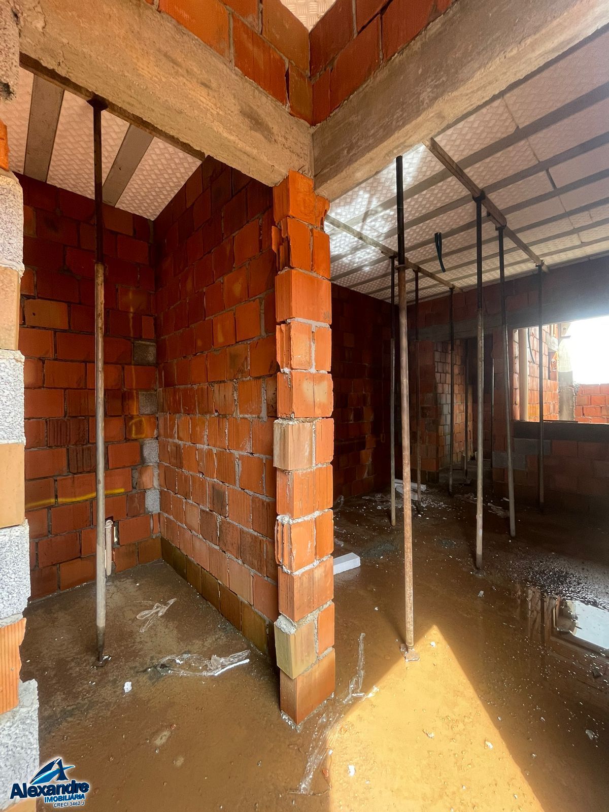 Casa à venda com 3 quartos, 94m² - Foto 5