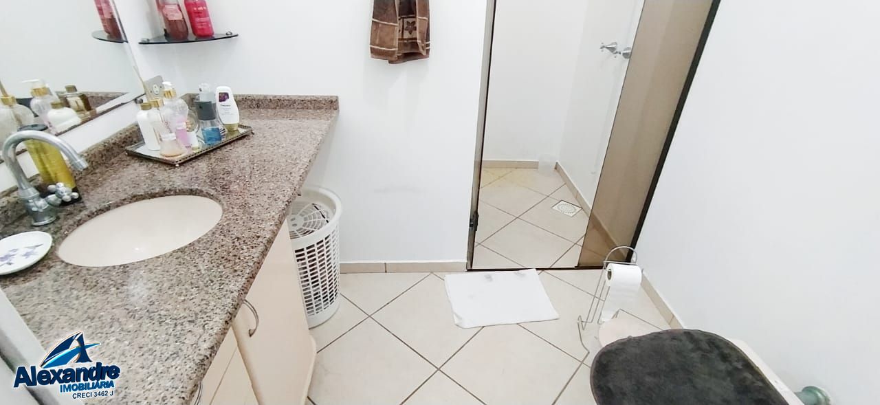 Casa à venda com 3 quartos, 200m² - Foto 17