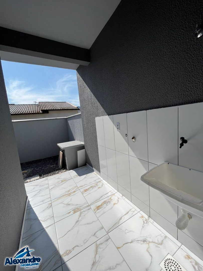 Casa à venda com 2 quartos, 56m² - Foto 6