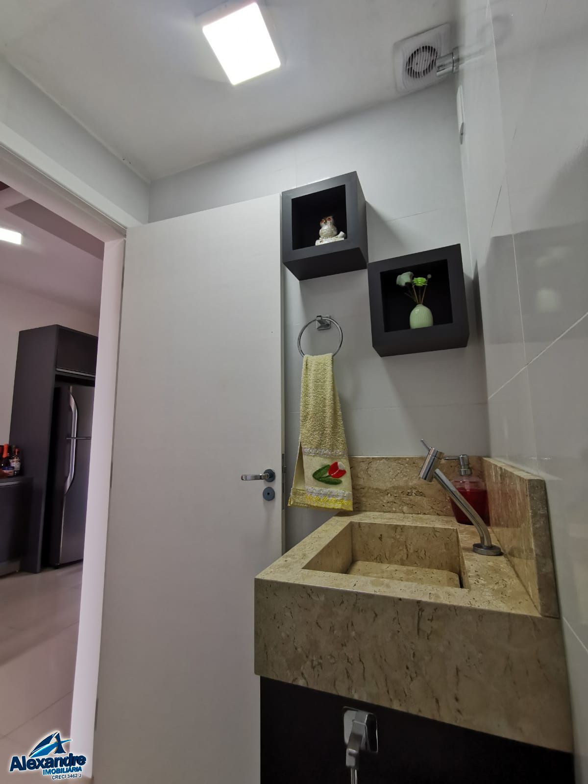 Casa à venda com 2 quartos, 79m² - Foto 13