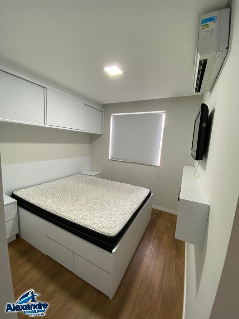 Apartamento à venda com 2 quartos, 72m² - Foto 10