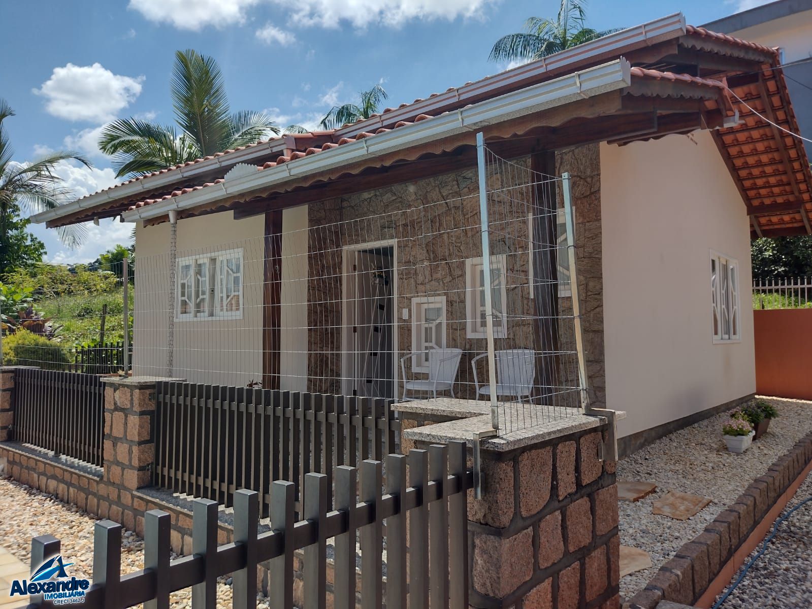 Casa à venda com 6 quartos, 200m² - Foto 30