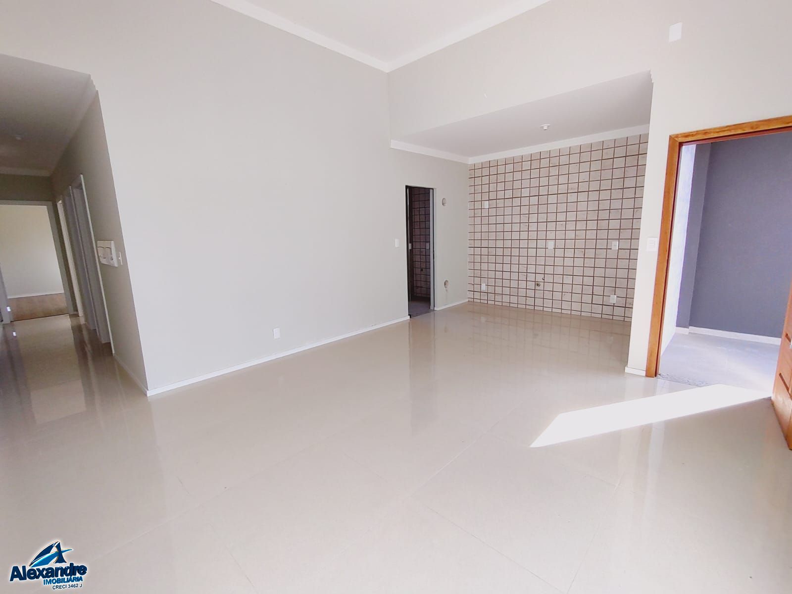 Casa à venda com 3 quartos, 78m² - Foto 4
