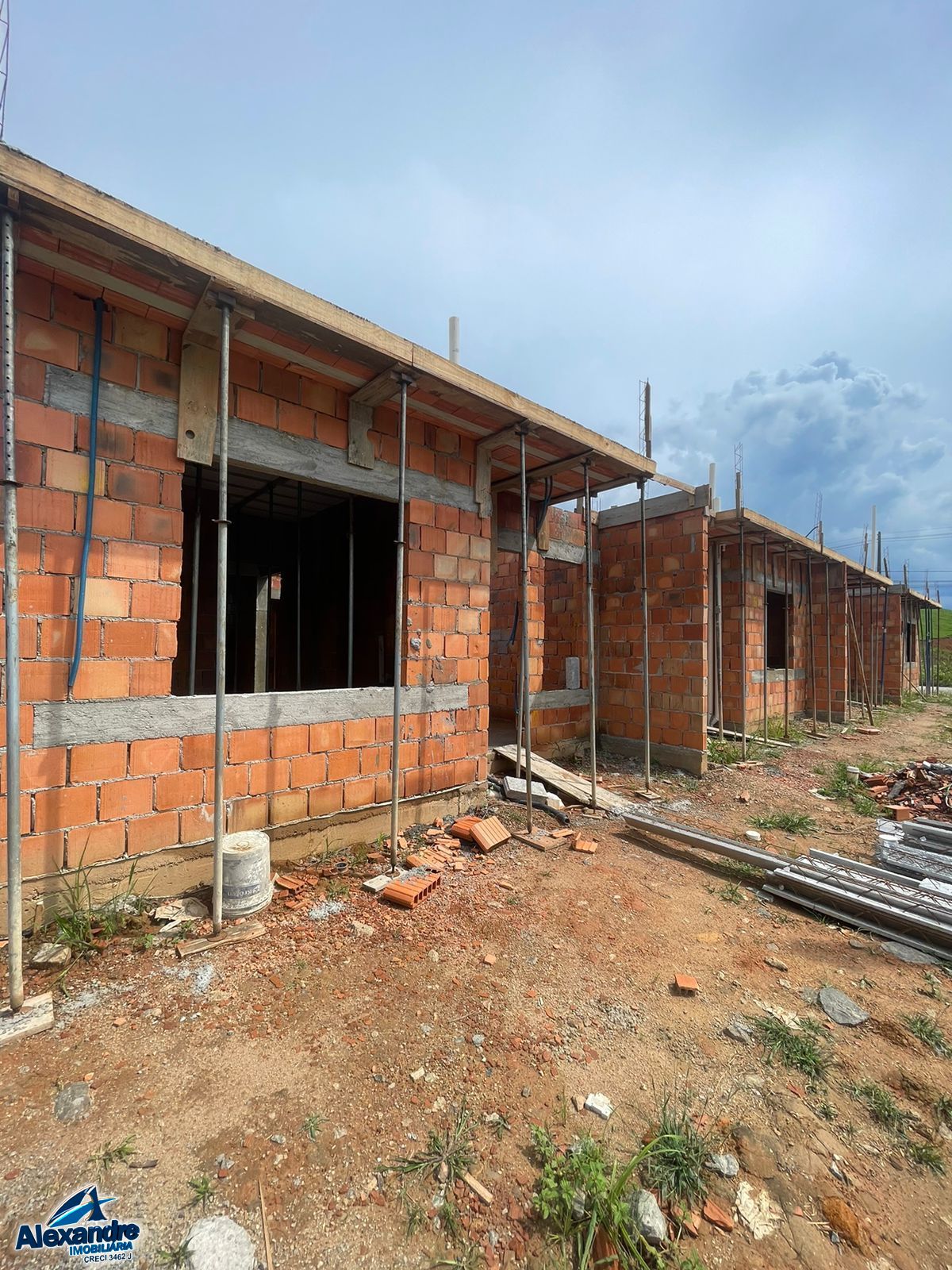 Casa à venda com 3 quartos, 94m² - Foto 7