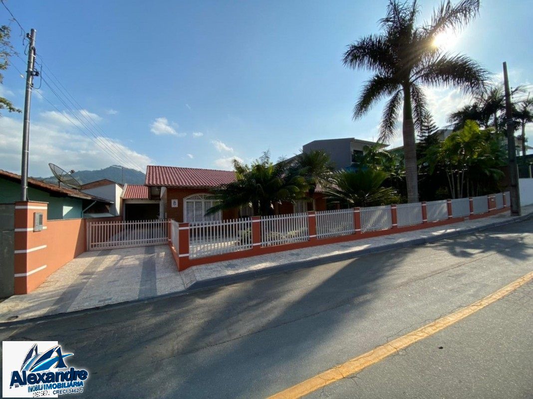 Casa, 6 quartos, 200 m² - Foto 2