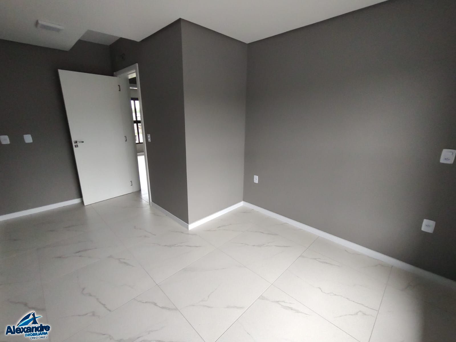 Casa à venda com 3 quartos, 91m² - Foto 7