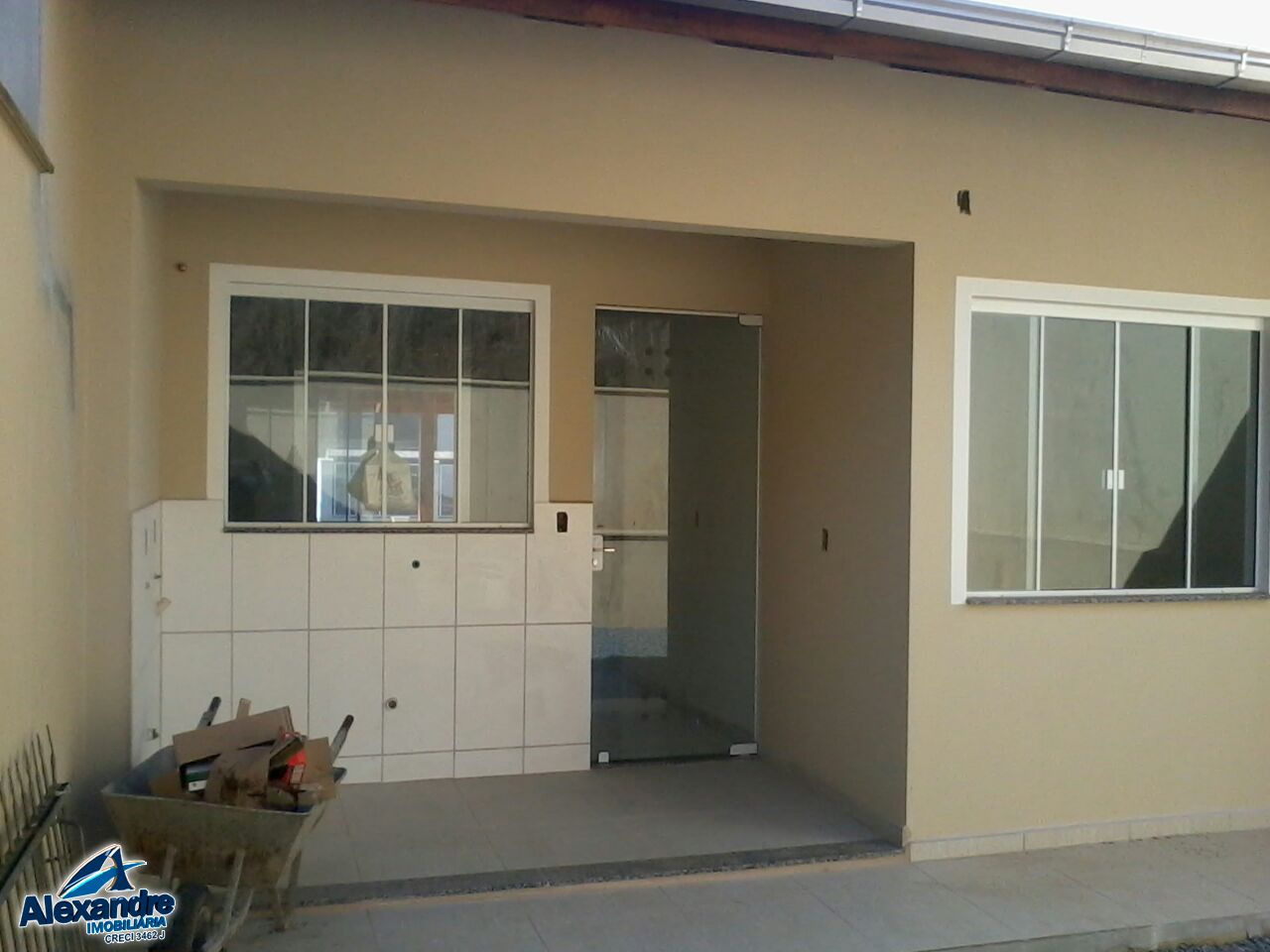 Casa à venda com 3 quartos, 80m² - Foto 4