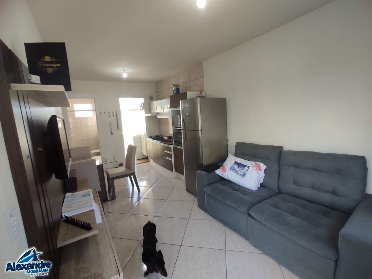 Casa à venda com 2 quartos, 45m² - Foto 1