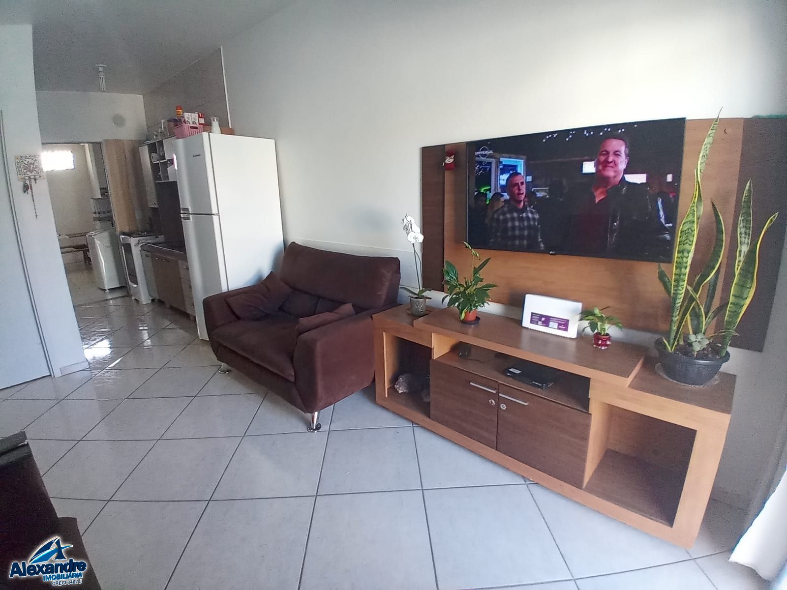 Casa à venda com 2 quartos, 82m² - Foto 2