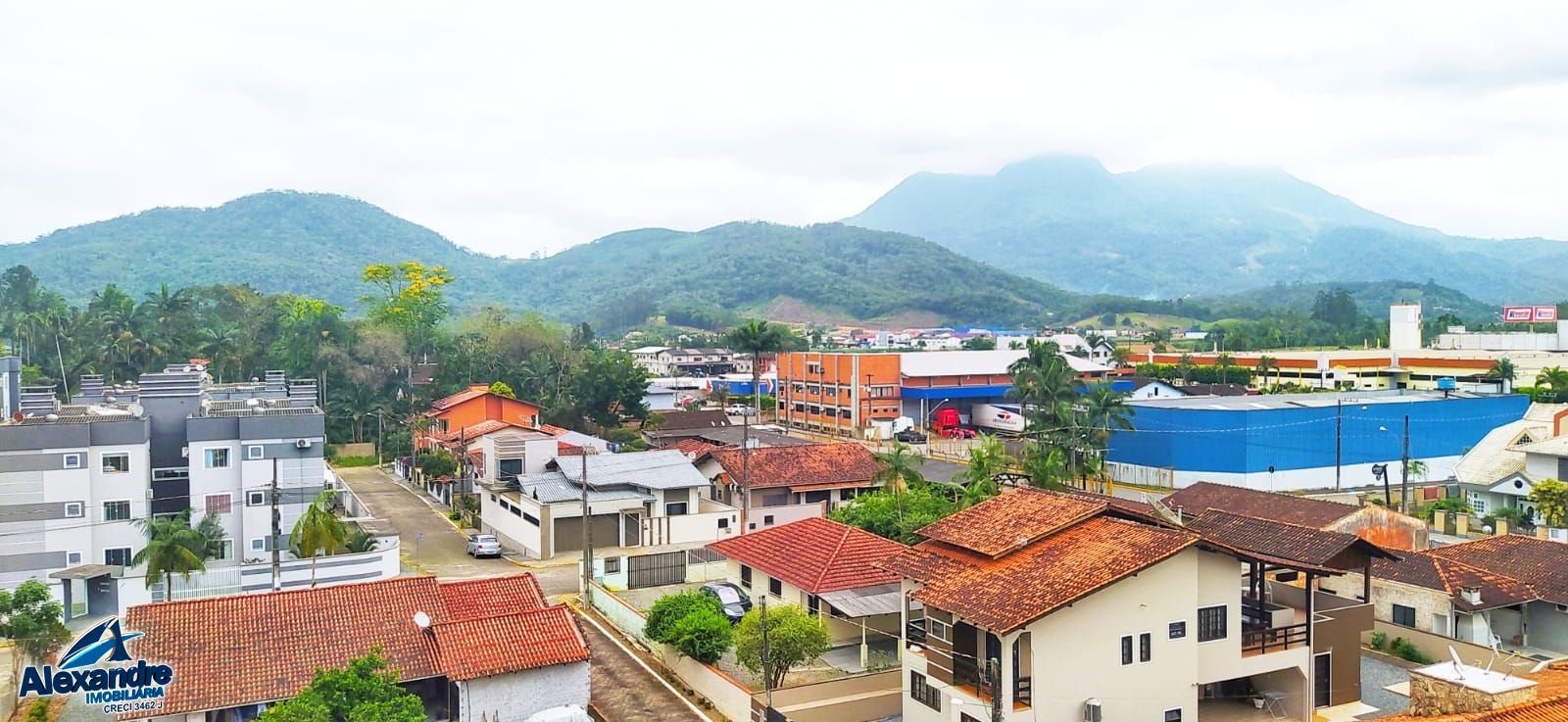 Apartamento à venda com 3 quartos, 206m² - Foto 8