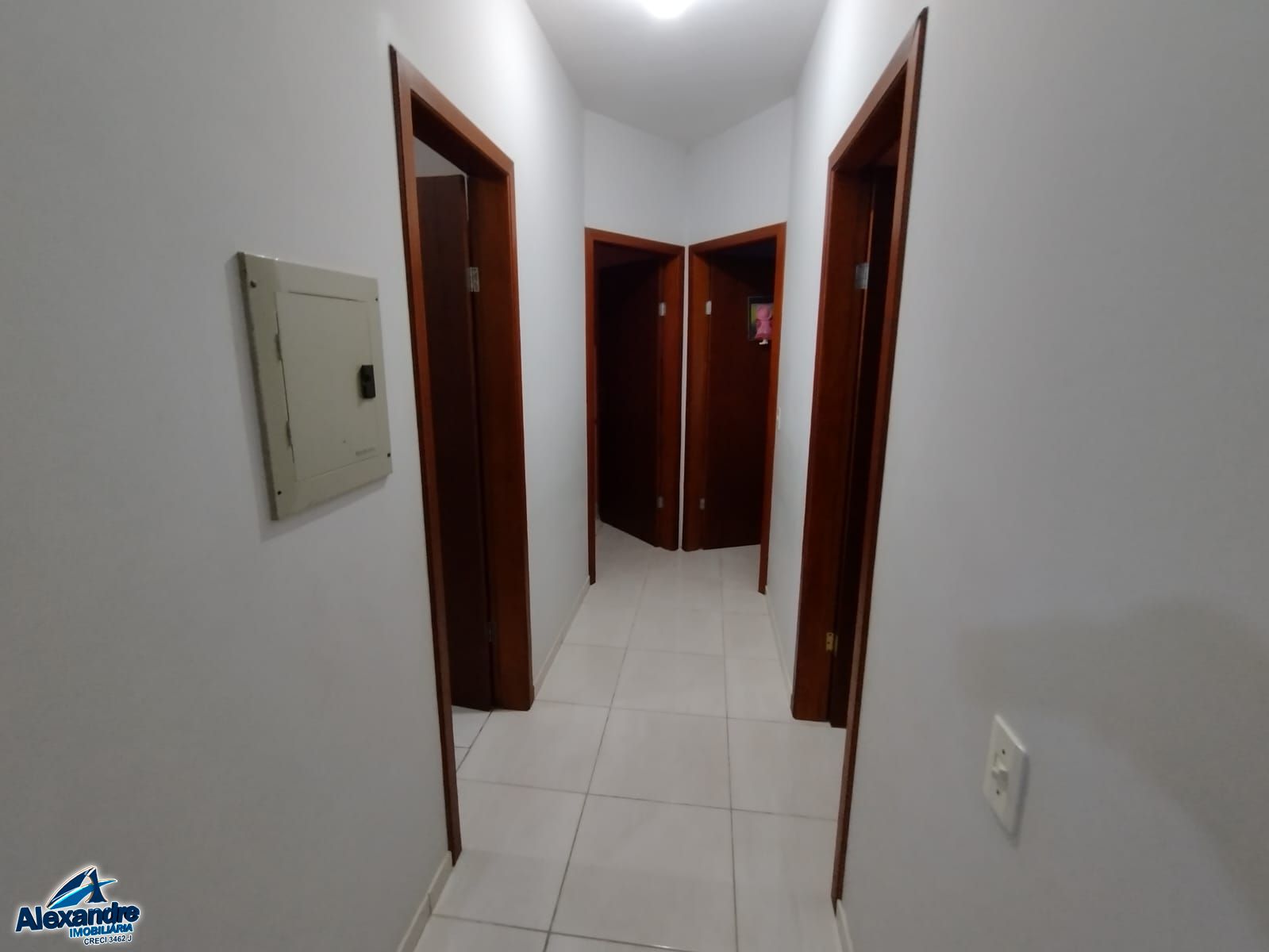 Casa à venda com 3 quartos, 98m² - Foto 8