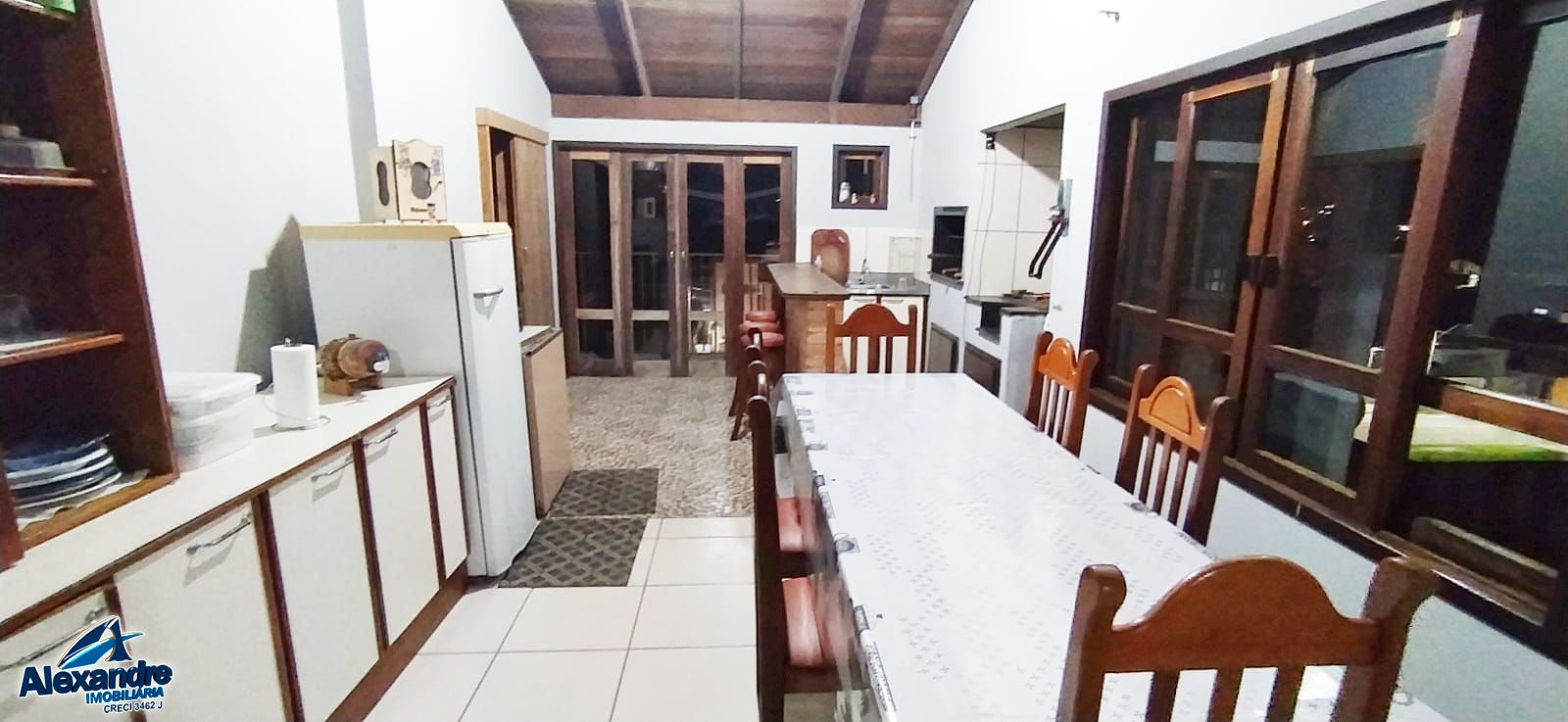 Casa à venda com 3 quartos, 200m² - Foto 24