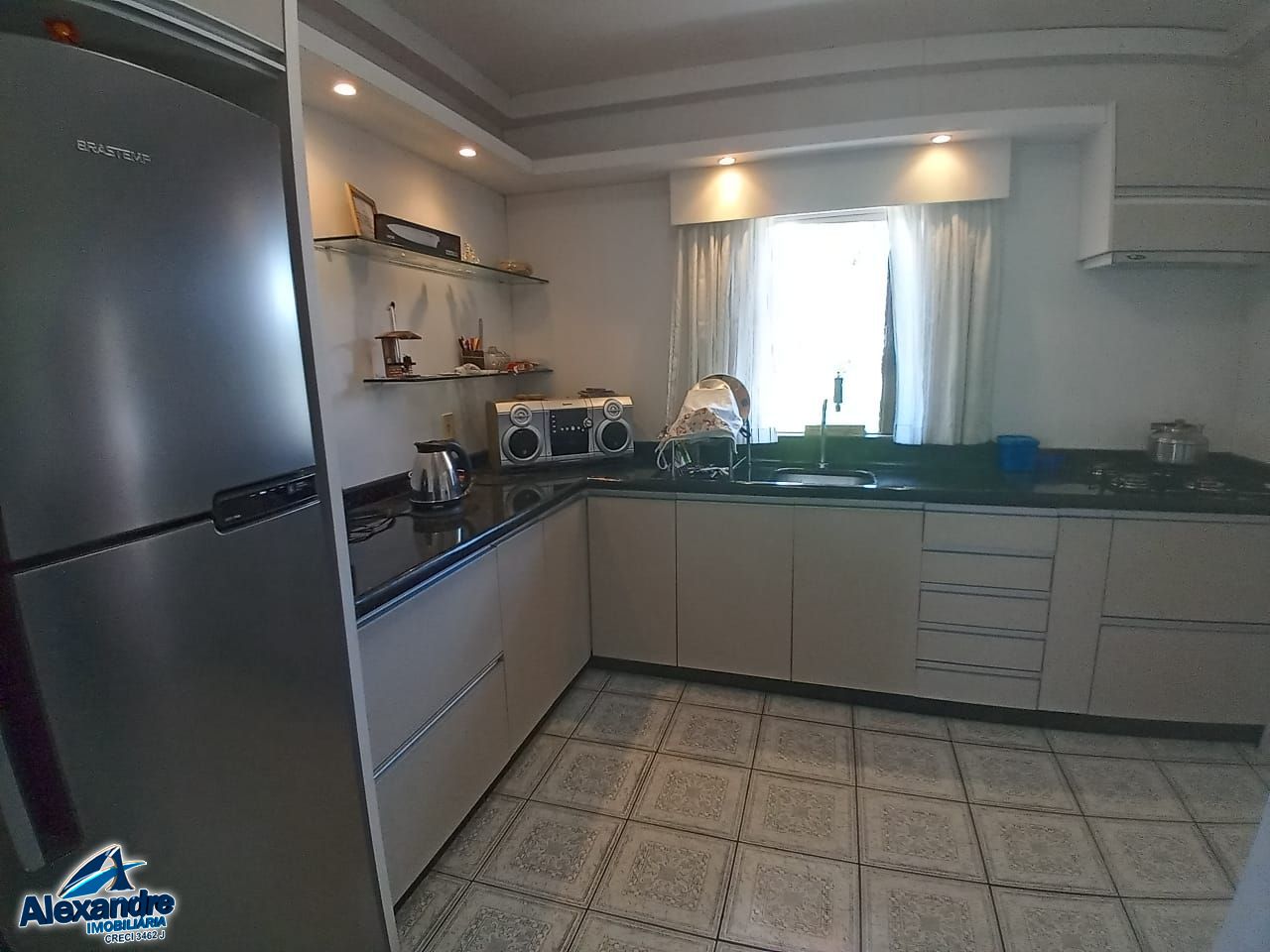 Casa à venda com 3 quartos, 150m² - Foto 12