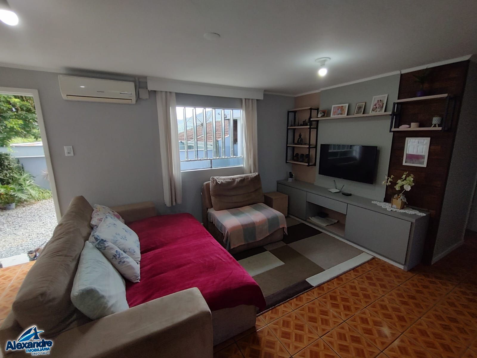 Casa à venda com 4 quartos, 220m² - Foto 3