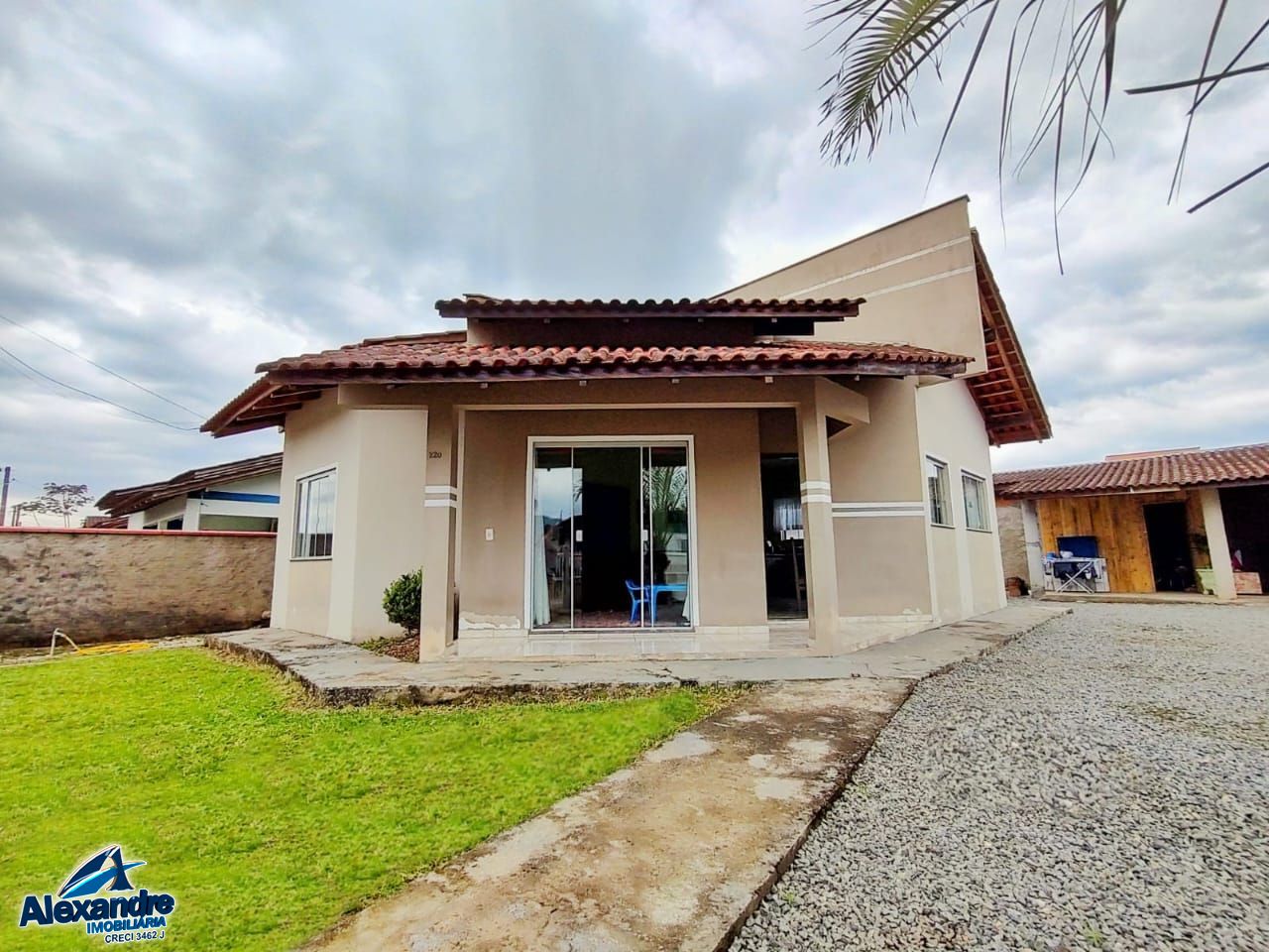 Casa à venda com 2 quartos, 65m² - Foto 3