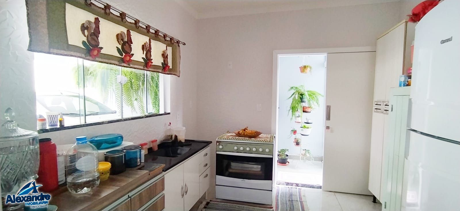 Casa à venda com 3 quartos, 198m² - Foto 9