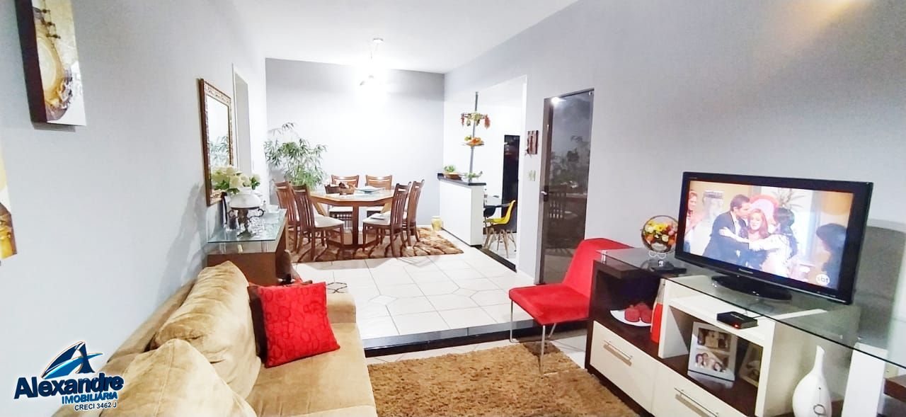 Casa à venda com 3 quartos, 200m² - Foto 4