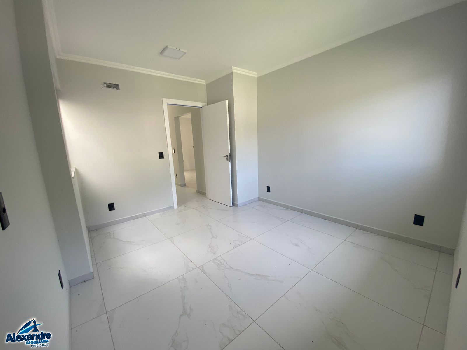 Casa à venda com 3 quartos, 84m² - Foto 6