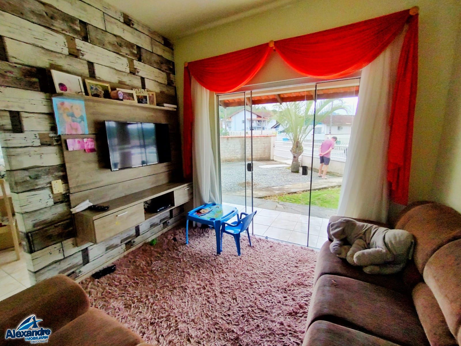 Casa à venda com 2 quartos, 65m² - Foto 4