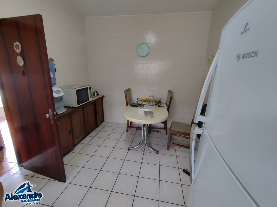 Casa à venda com 4 quartos, 230m² - Foto 14