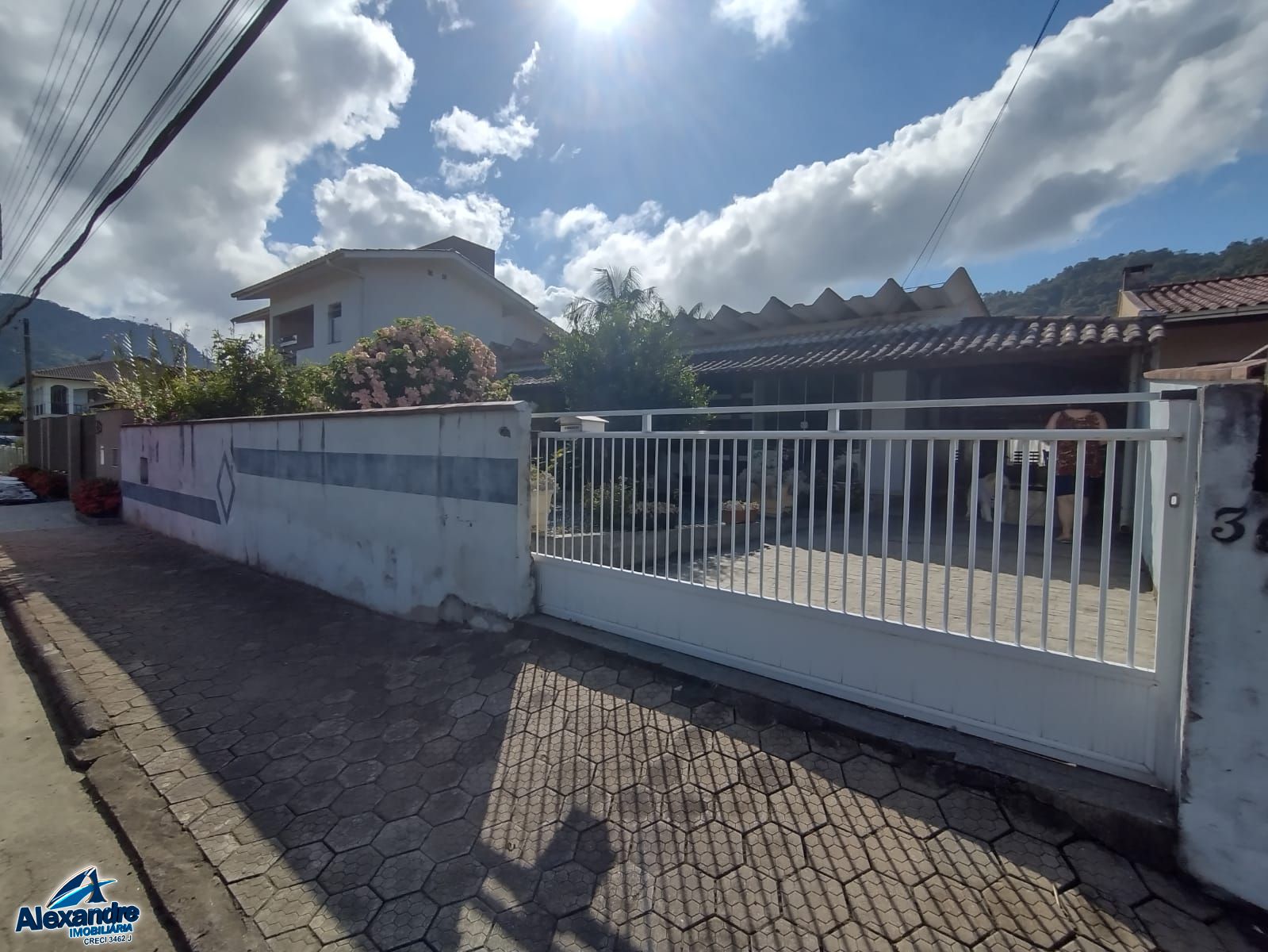 Casa à venda com 3 quartos, 72m² - Foto 3