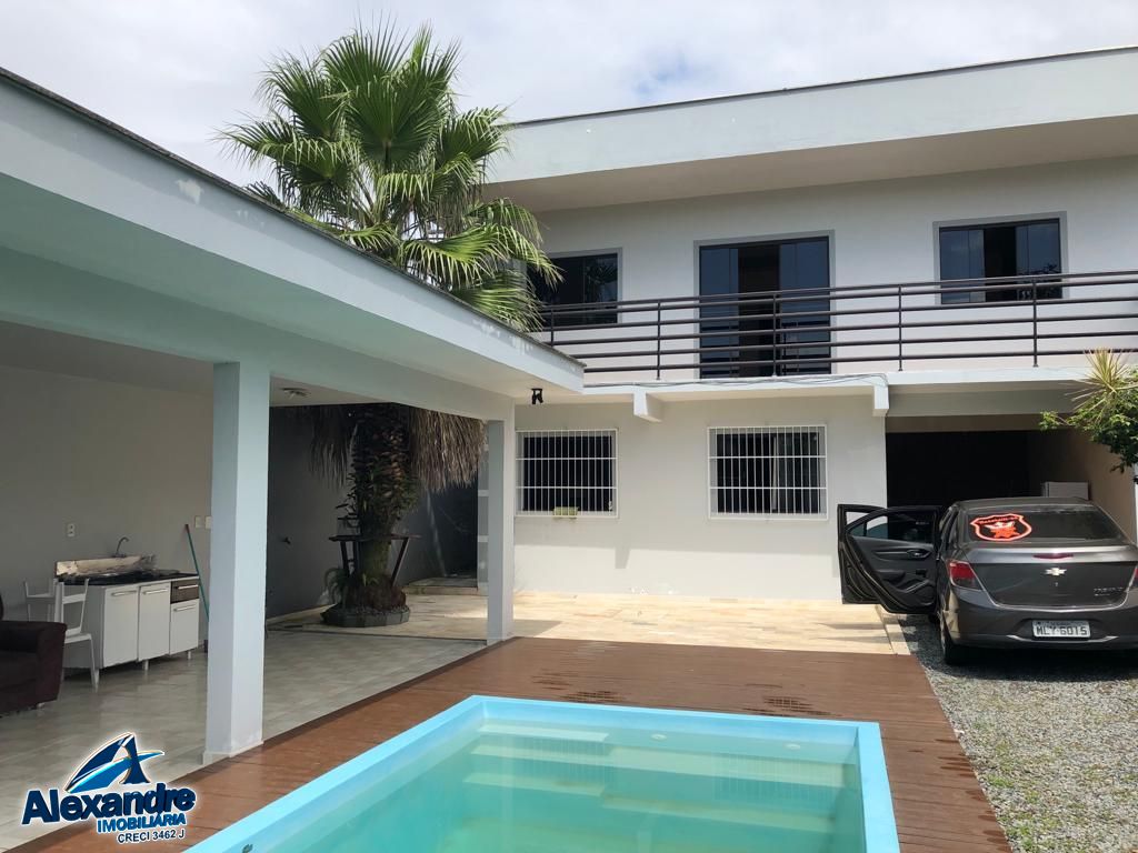 Casa à venda com 3 quartos, 120m² - Foto 1