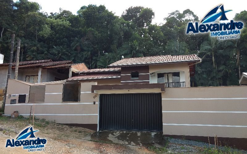 Casa à venda com 3 quartos, 255m² - Foto 2