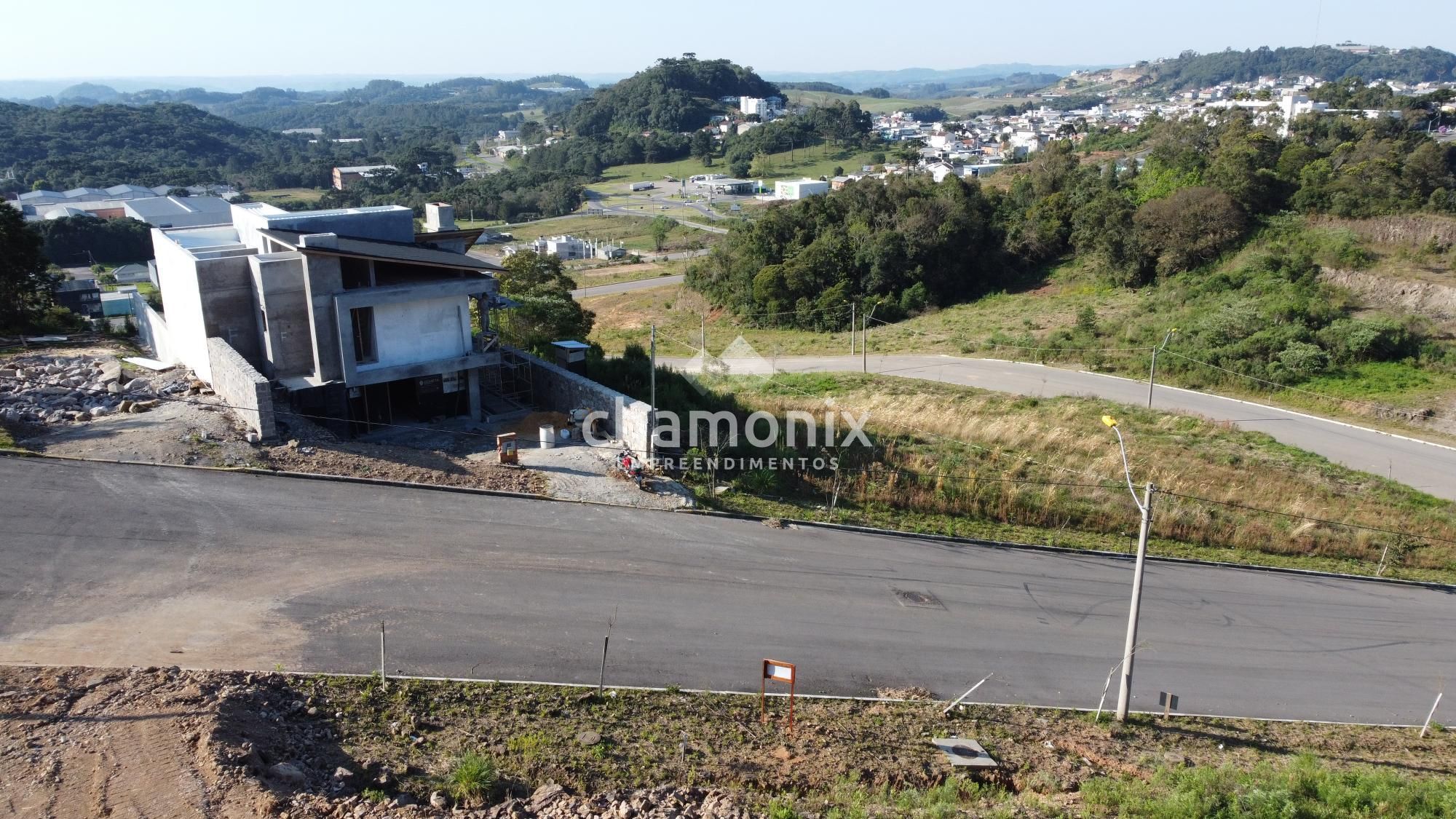 Terreno à venda, 698m² - Foto 1