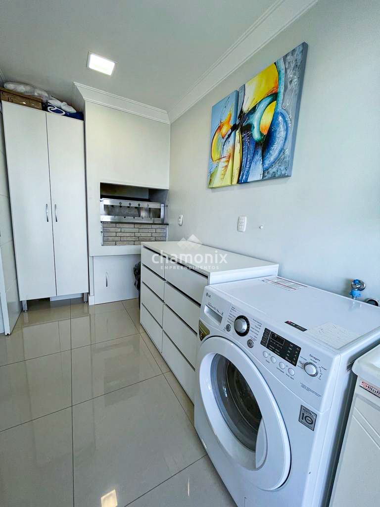 Apartamento à venda com 3 quartos, 156m² - Foto 17